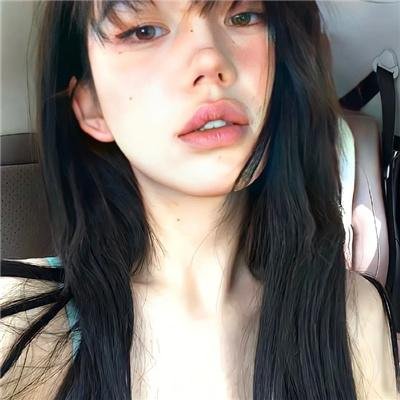 微笑的苹吉